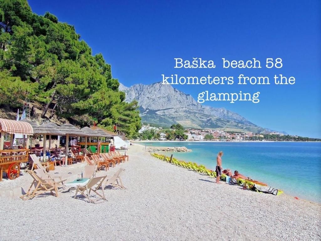 Baška Beach beneath the Biokovo mountains